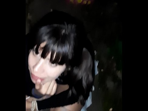 ❤️ Sokakta şeker karşılığında şişmiş penis ❤ Sürtükler bizde