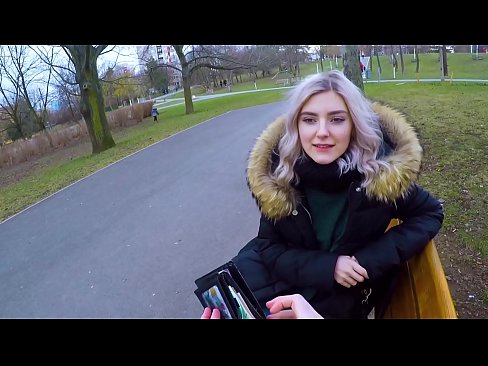 ❤️ Para için bir yabancının sıcak boşalmasını yutar - parkta Eva Elfie tarafından oral seks ❤ Sürtükler bizde